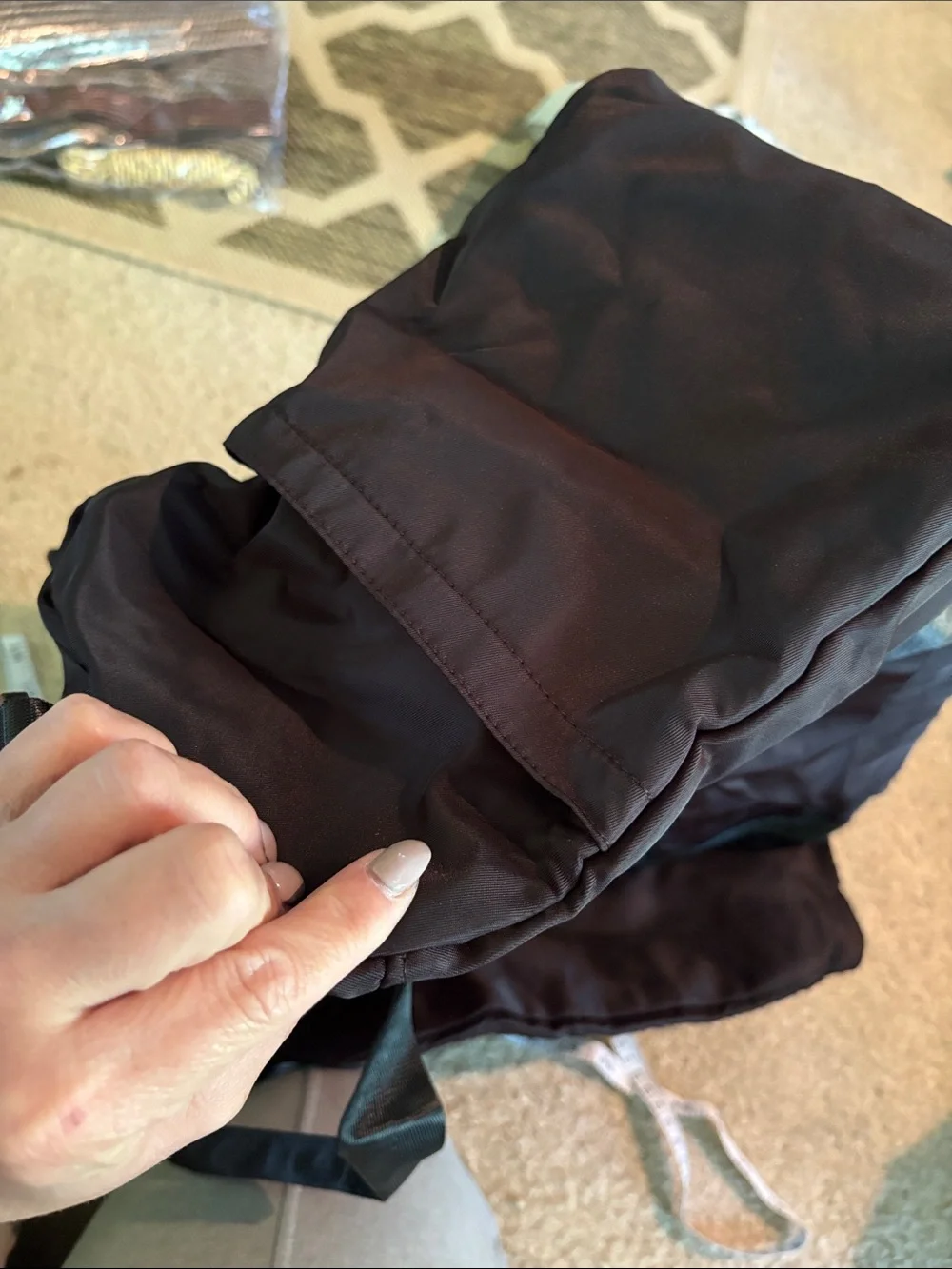 weilaishijia black duffel